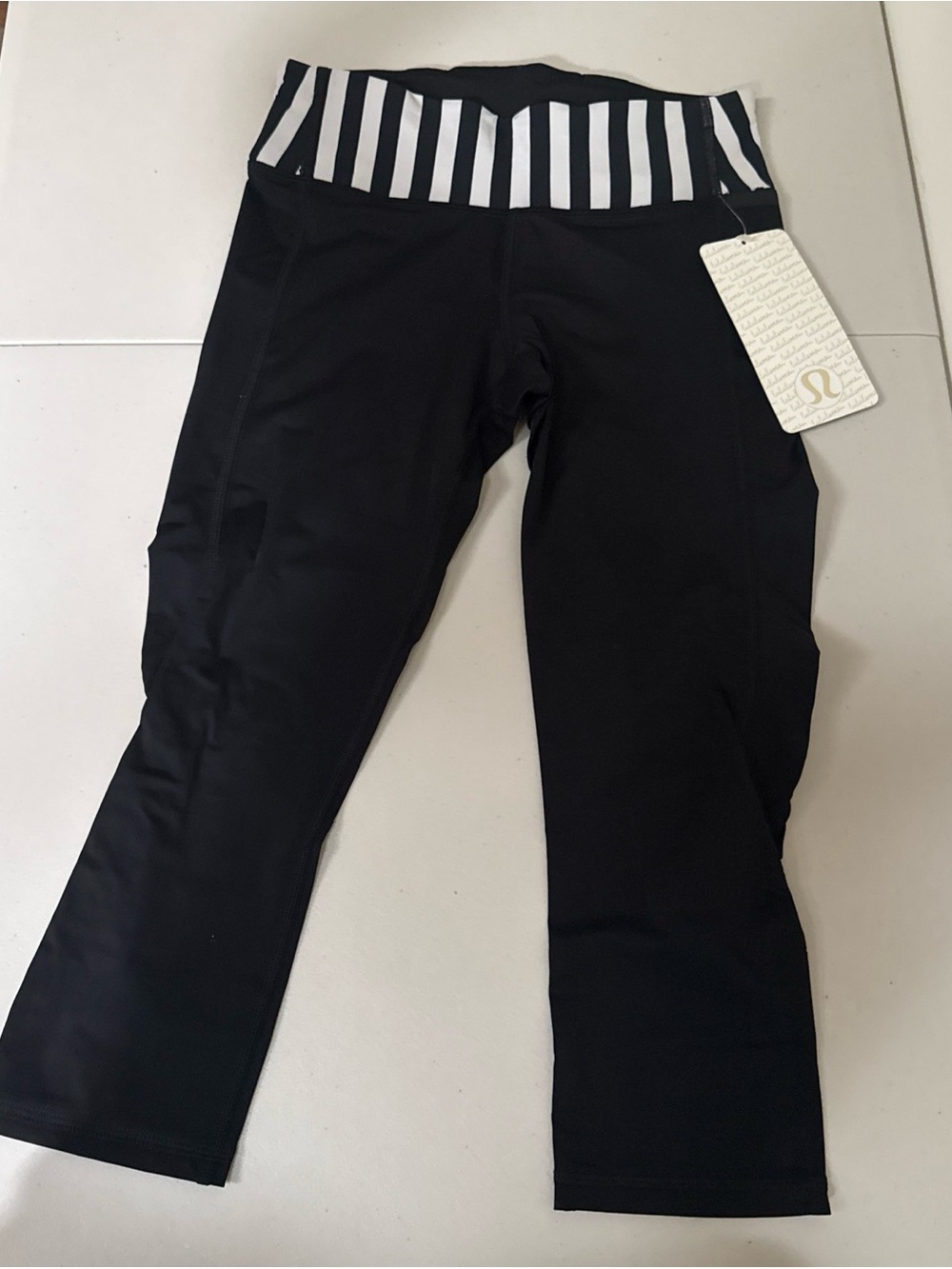 Lululemon water bound crop nwt